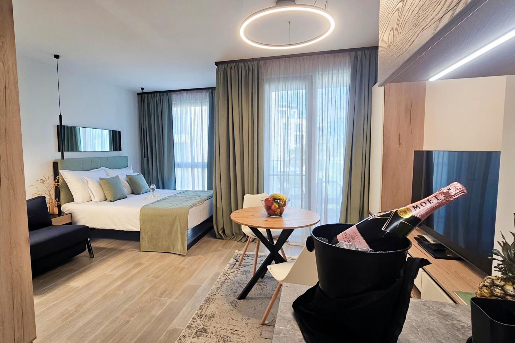 Azur Premium Resort Saints Constantine and Helena Phòng bức ảnh